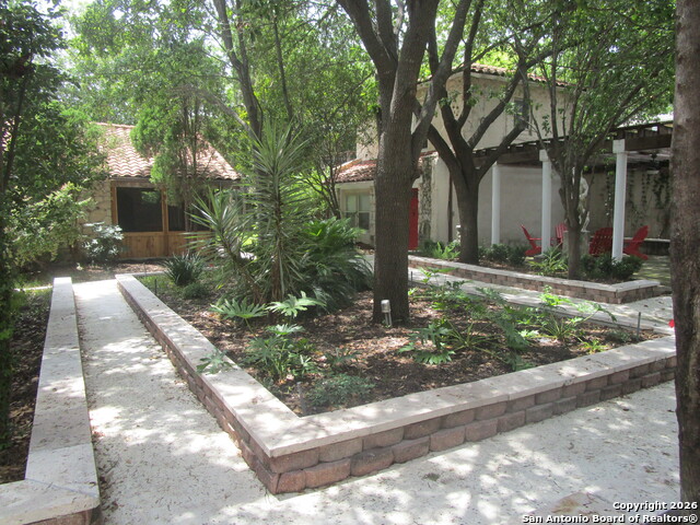 Image 19 of 19 For 403 Elsmere Pl W 4