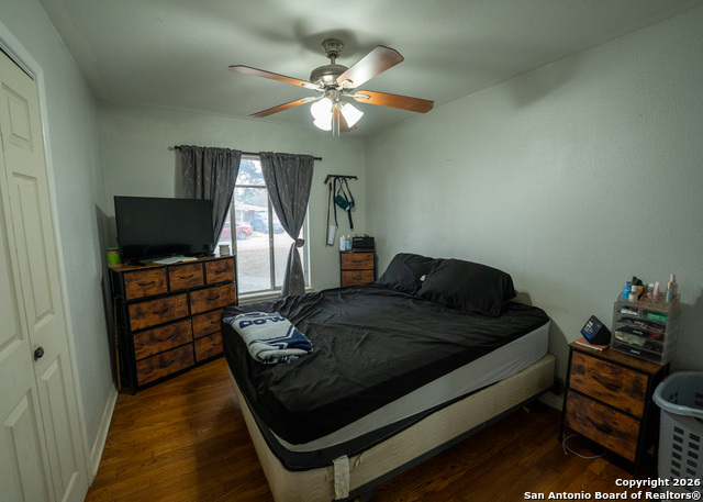 Image 18 of 26 For 639 Edgebrook