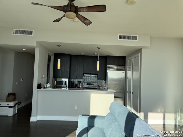 Image 12 of 27 For 610 Market E Unit 2619