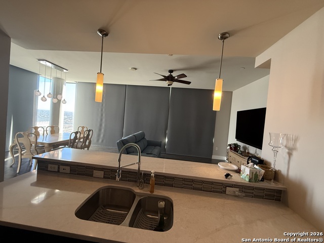 Image 22 of 27 For 610 Market E Unit 2619