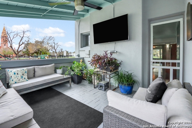 Image 13 of 43 For 503 Austin S
