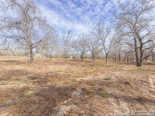 Image 14 of 17 For 1511 Meadow Glen