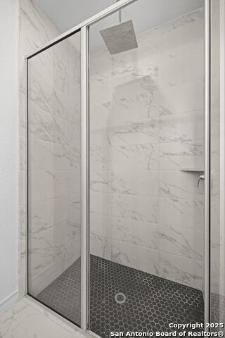 Image 16 of 37 For 10619 Revolver Trail