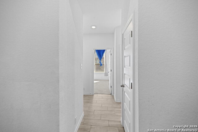 Image 26 of 37 For 10619 Revolver Trail