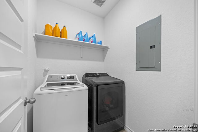 Image 30 of 37 For 10619 Revolver Trail