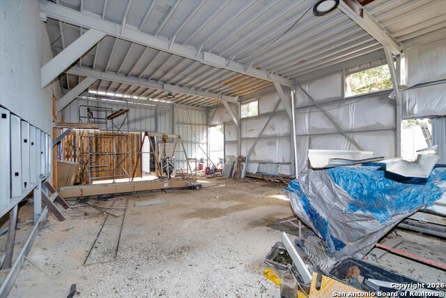 Image 12 of 26 For 324 Doe  