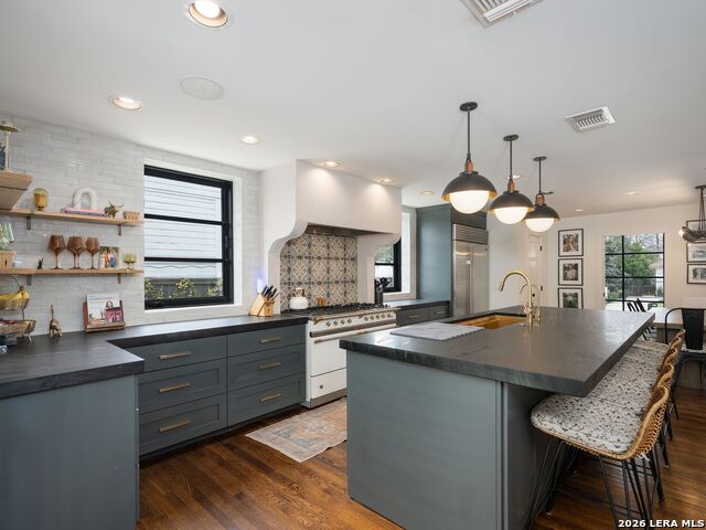 Image 12 of 57 For 116 Canterbury Hill