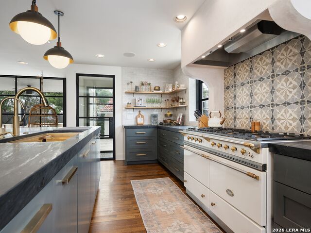 Image 14 of 57 For 116 Canterbury Hill