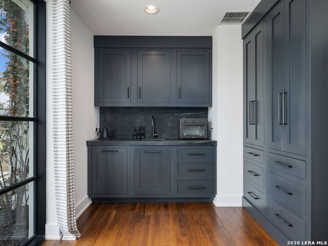 Image 18 of 57 For 116 Canterbury Hill