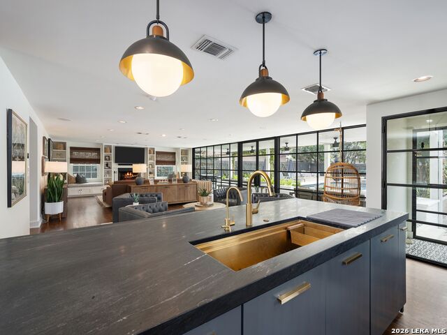 Image 19 of 57 For 116 Canterbury Hill