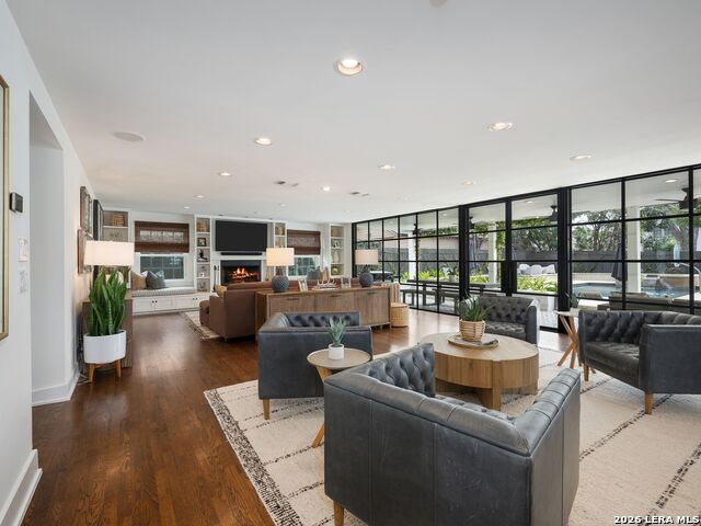 Image 20 of 57 For 116 Canterbury Hill