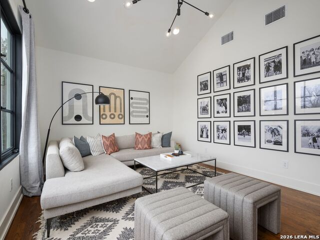 Image 35 of 57 For 116 Canterbury Hill