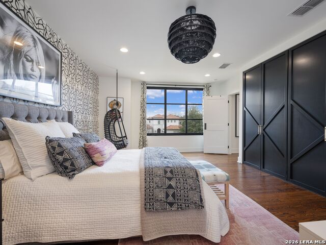 Image 42 of 57 For 116 Canterbury Hill