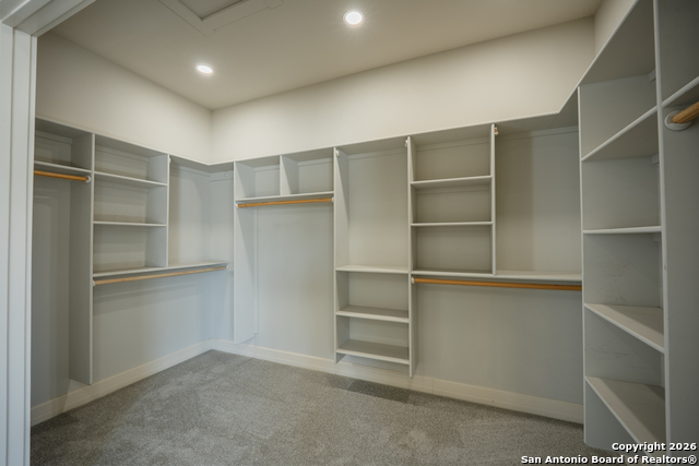 Image 18 of 47 For 208 Lemonwood