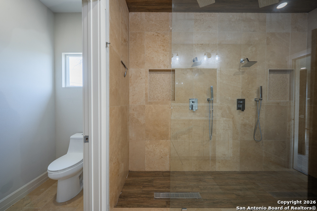 Image 24 of 47 For 208 Lemonwood