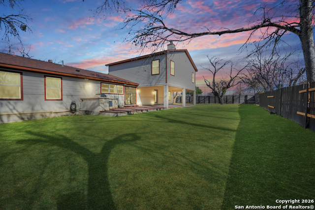 Image 3 of 47 For 208 Lemonwood