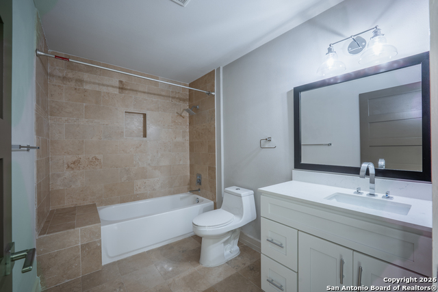 Image 36 of 47 For 208 Lemonwood