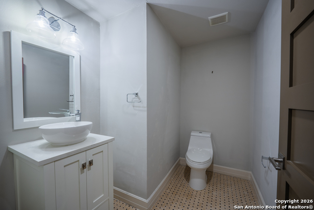 Image 40 of 47 For 208 Lemonwood