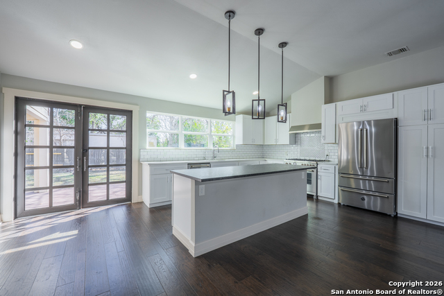 Image 8 of 47 For 208 Lemonwood