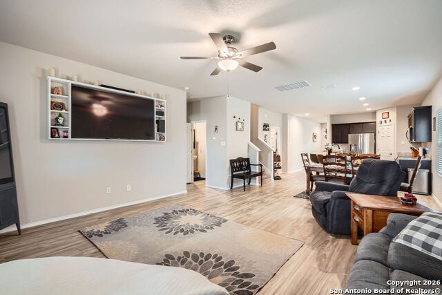 Listing photo id 4 for 13039 Heathers Sun