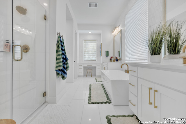 Image 36 of 68 For 235 Corazon  