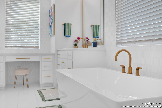 Image 37 of 68 For 235 Corazon  