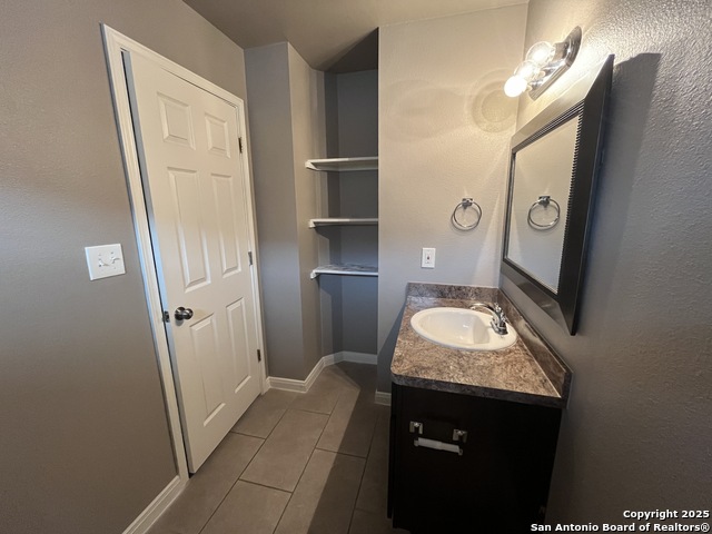 Image 20 of 23 For 8807 Arabian King