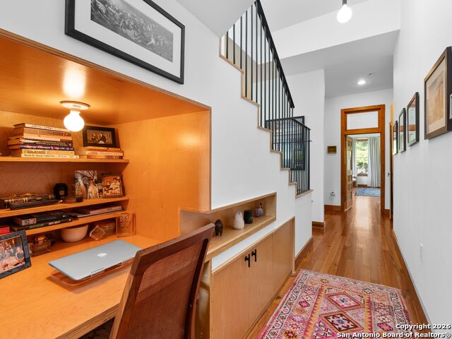 Image 24 of 37 For 211 Devine Street