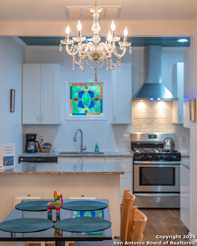 Image 18 of 42 For 108 Groveton St