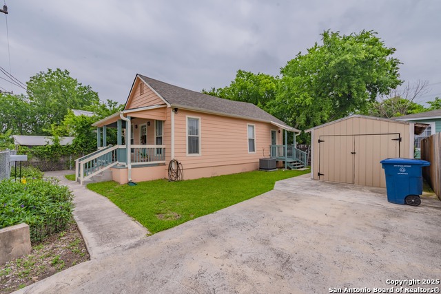 Image 4 of 42 For 108 Groveton St