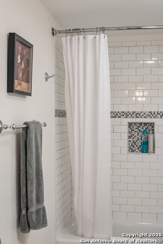 Image 41 of 42 For 108 Groveton St