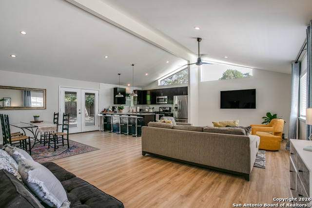 Image 2 of 12 For 111 Warwich  