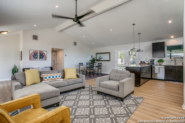 Image 3 of 12 For 111 Warwich  