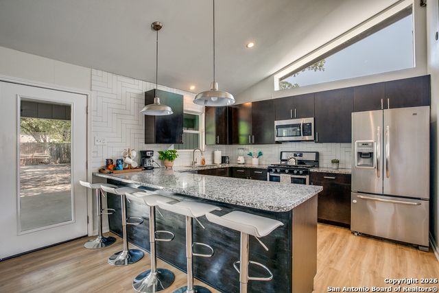 Image 5 of 12 For 111 Warwich  