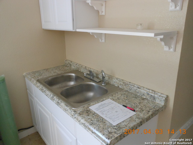 Image 4 of 8 For 427 Lively Dr  Garage Apa