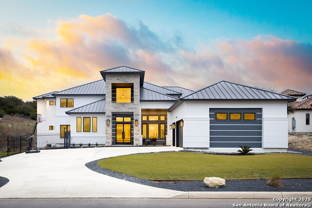 Image 3 of 83 For 10206 Kendall Cyn