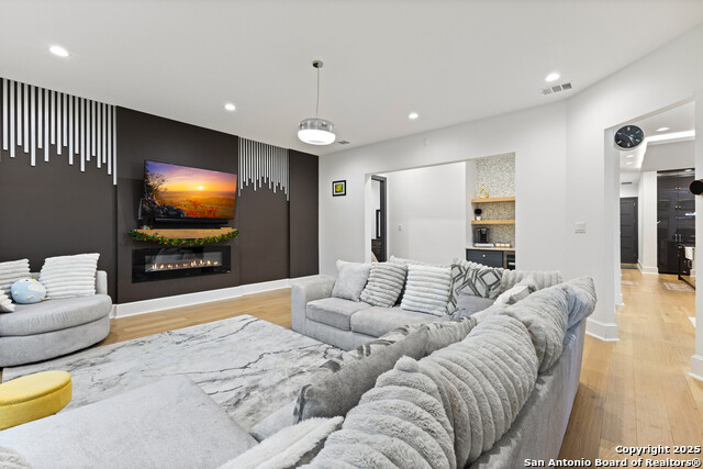 Image 54 of 83 For 10206 Kendall Cyn