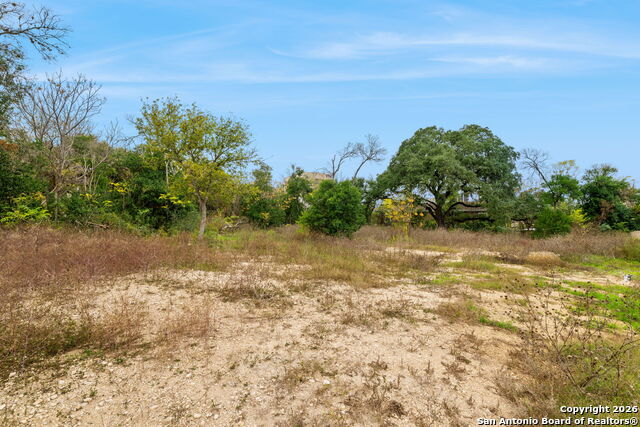 Image 4 of 13 For 8226 Country Lane Court