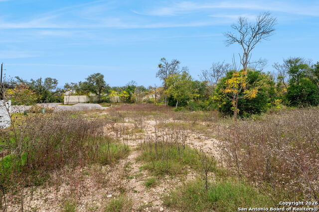 Image 6 of 13 For 8226 Country Lane Court