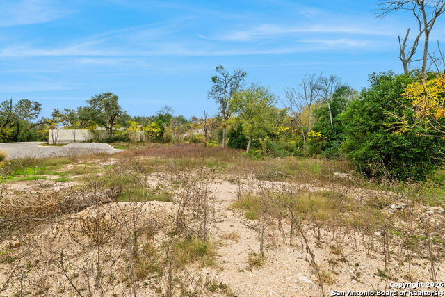 Image 7 of 13 For 8226 Country Lane Court