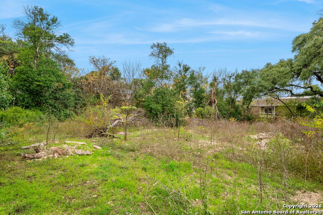 Image 9 of 13 For 8226 Country Lane Court