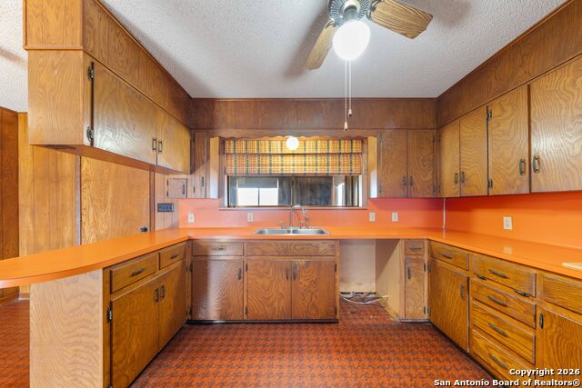 Listing photo id 10 for 19414 Lockwood