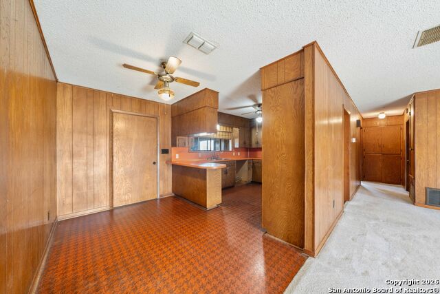 Listing photo id 12 for 19414 Lockwood