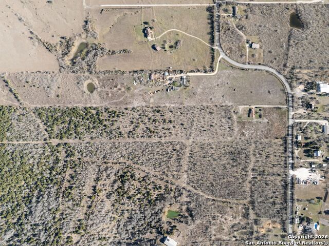 Listing photo id 43 for 19414 Lockwood