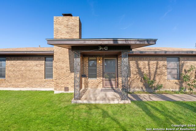 Listing photo id 4 for 19414 Lockwood