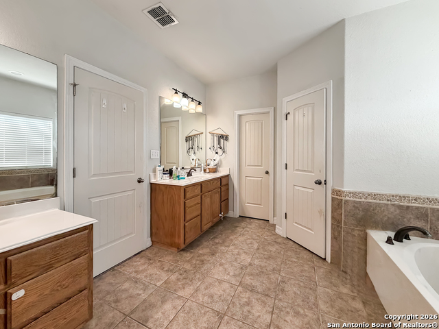 Image 20 of 37 For 1191 Mossy Hollow