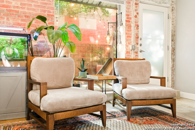 Image 11 of 31 For 1401 S Flores  110