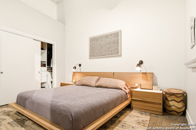 Image 13 of 31 For 1401 S Flores  110