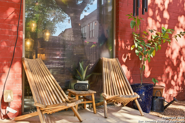 Image 20 of 31 For 1401 S Flores  110