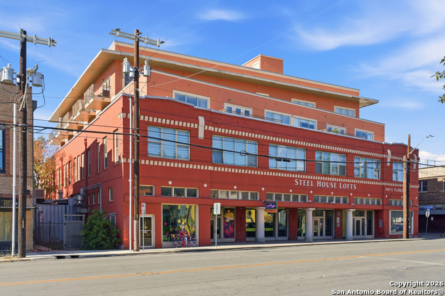 Image 21 of 31 For 1401 S Flores  110